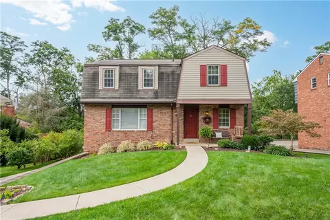 287 Deer Park Dr E, Clairton, PA 15025
