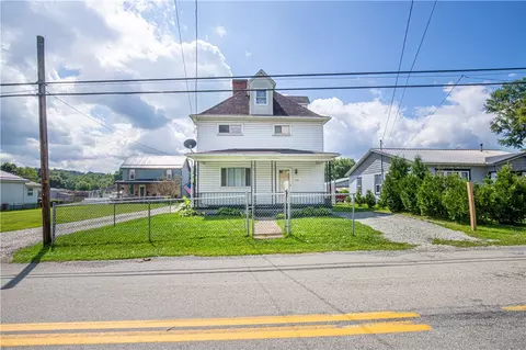 228 Smithfield Rd, Masontown, PA 15461