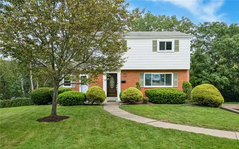 512 Neola Dr, Pittsburgh, PA 15237