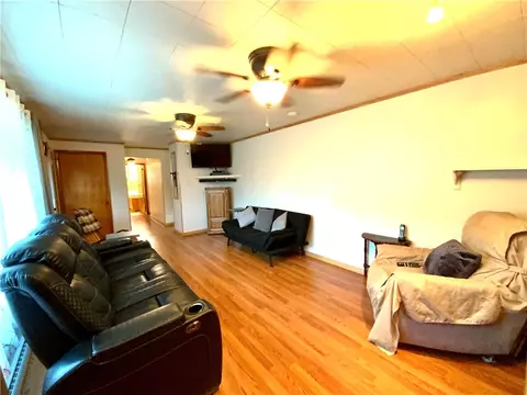 101 Pardue Dr, Monaca, PA 15061 photo 5