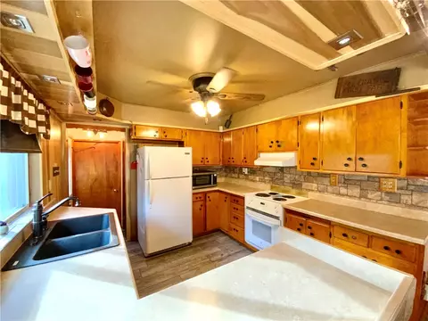 101 Pardue Dr, Monaca, PA 15061 photo 7