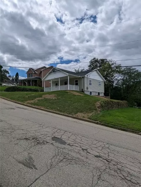 35 Washington Dr, Monessen, PA 15062