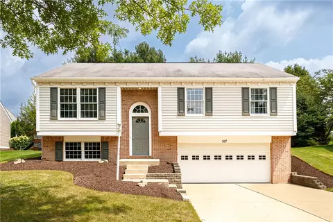 517 Bluegrass Dr, Canonsburg, PA 15317