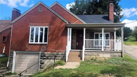 2 Humbert Ln, Washington, PA 15301