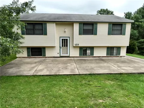 159 Mcdonald Dr, Cranberry Township, PA 16066