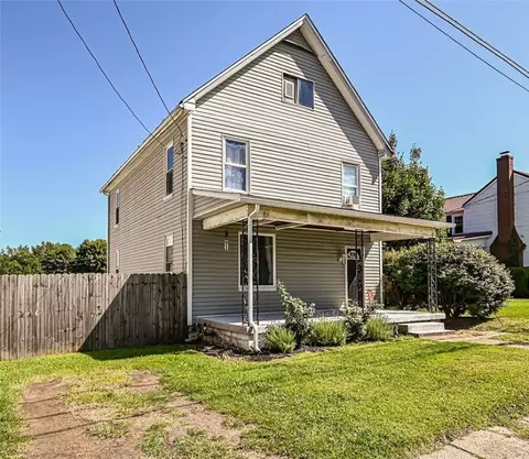 1309 High St, Bradenville, PA 15620