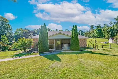 1650 Robbins Station Rd, North Huntingdon, PA 15642