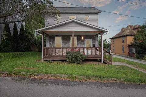 5 Stahl Sq, Connellsville, PA 15425