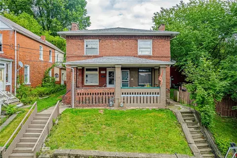210-212 N 3rd St, Jeannette, PA 15644