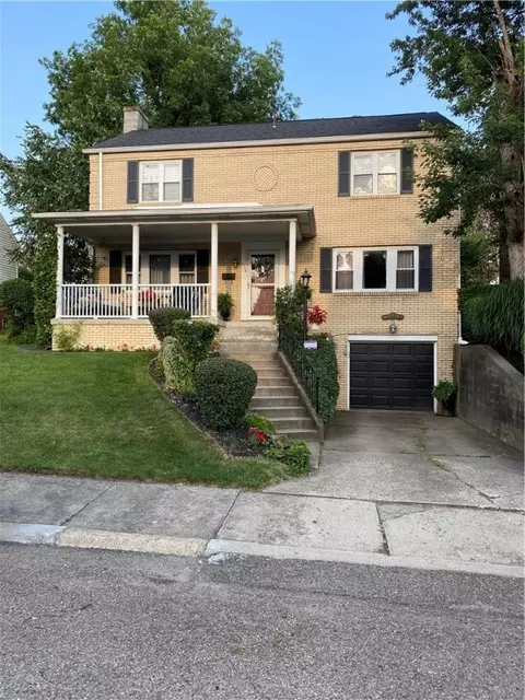 516 Keystone Dr, New Kensington, PA 15068