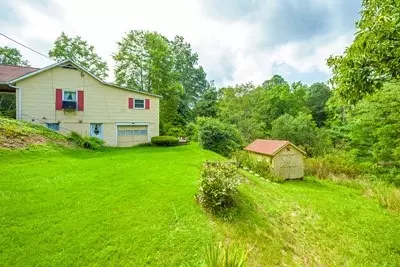 695 Story Rd, Export, PA 15632 photo 6