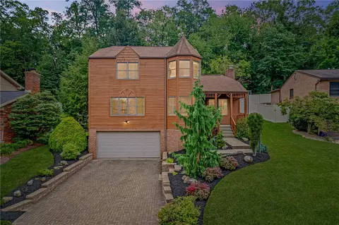 2825 Tischler Rd, Bethel Park, PA 15102
