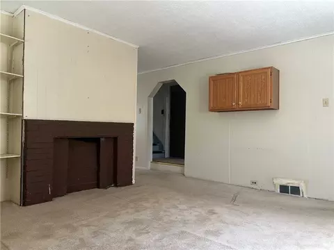 261 2nd St, Allison, PA 15413 photo 8