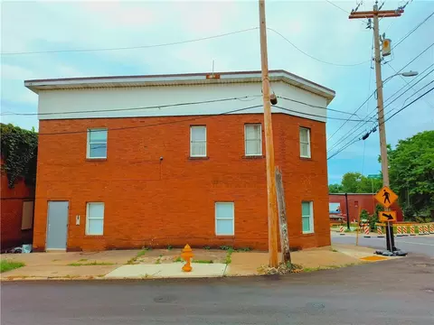 166 E Main St, Uniontown, PA 15401
