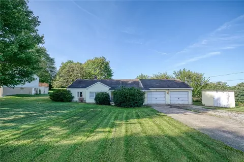 369 Hollow Rd, Darlington, PA 16115
