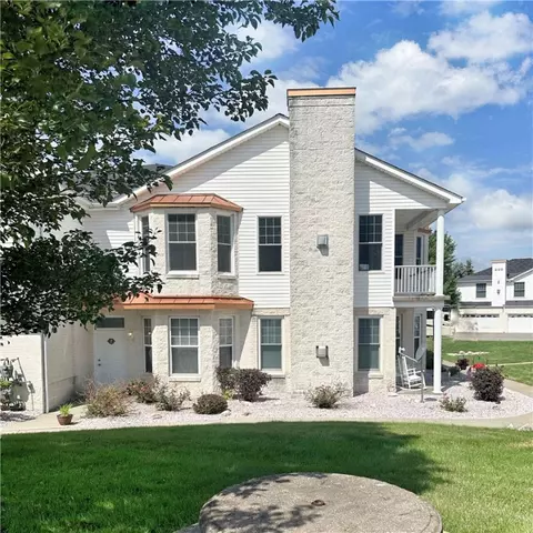228 Adams Pointe Blvd #7, Mars, PA 16046