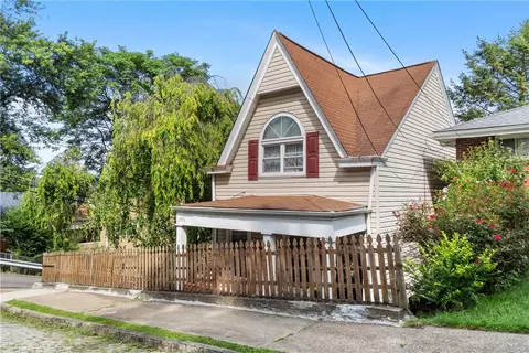 2936 Breker St, Pittsburgh, PA 15212
