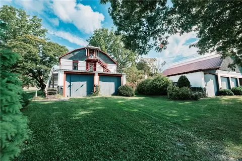 361 Caroline St, Robinson, PA 15949