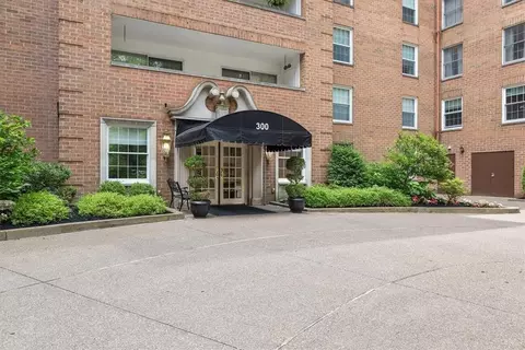 300 Fox Chapel Rd #511, Pittsburgh, PA 15238