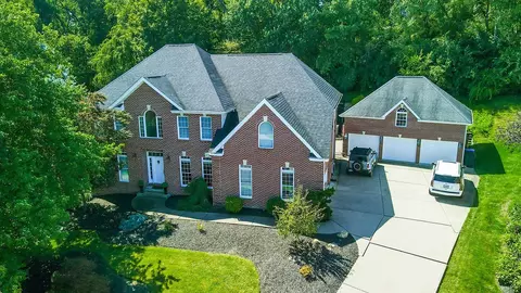 1017 Maple Ct, Lower Burrell, PA 15068