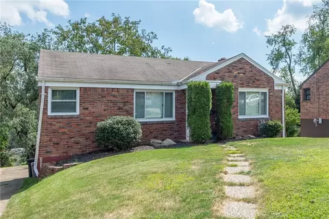 1044 Thornwood Dr, Pittsburgh, PA 15234