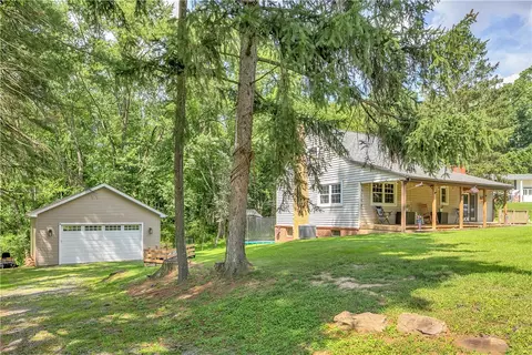 2583 Stone Chip Dr, Allison Park, PA 15101 photo 4