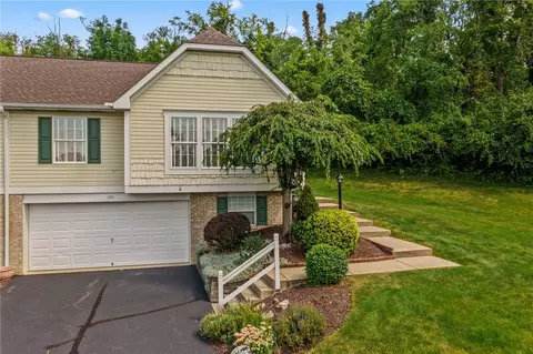 100 Sedeca Dr, Canonsburg, PA 15317