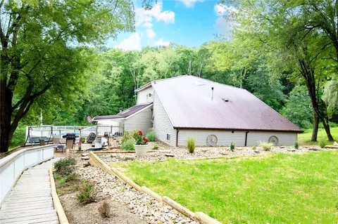 294 Dodds Rd, Butler, PA 16002