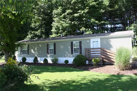 525 N Liberty Rd # 4, Grove City, PA 16127