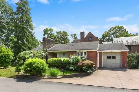 7544 Graymore Rd, Pittsburgh, PA 15221