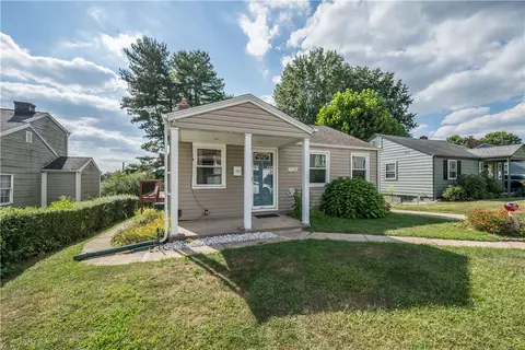 2138 Swallow Hill Rd, Pittsburgh, PA 15220