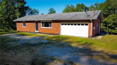 623 Sohn Rd, Aliquippa, PA 15001
