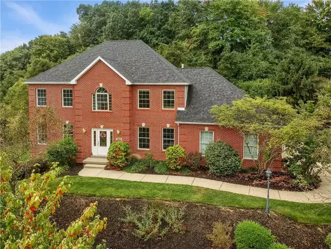203 English Dr, Cranberry Township, PA 16066
