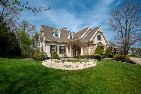 4093 Willow Creek Dr, Gibsonia, PA 15044