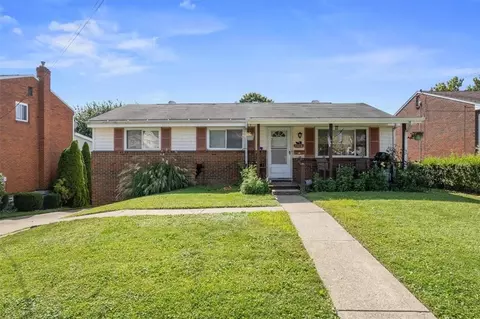 1312 Chaplin St, Conway, PA 15027