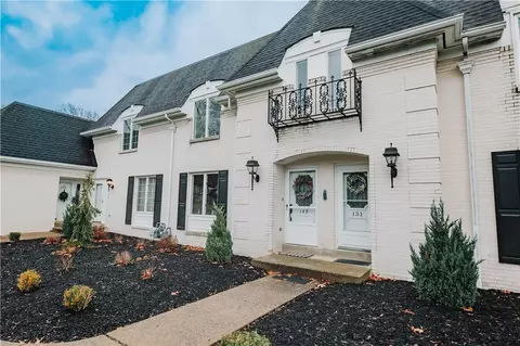 149 Greenview Dr, Indiana, PA 15701