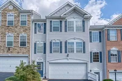 314 Blake Ct #314, Moon Township, PA 15108