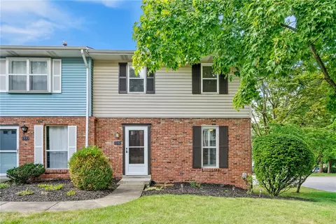 1331 Quail Run Cir, Bethel Park, PA 15102