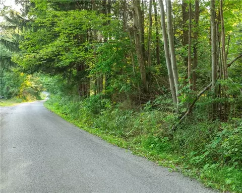 000 Burns Rd, Kennerdell, PA 16374