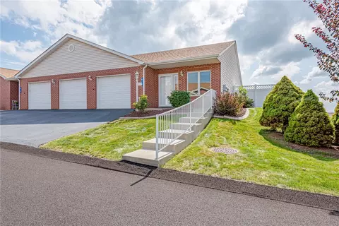 810 Everview Ln, Derry, PA 15627
