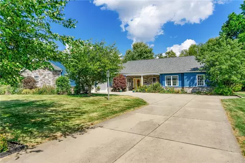 208 Camelot Dr, Butler, PA 16001