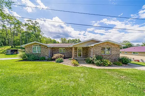 104 Meadow Ln, Herminie, PA 15637