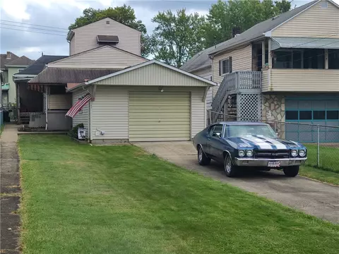 141 Dahlia St, Homestead, PA 15120