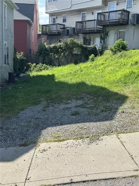 267 Dunseith St, Pittsburgh, PA 15213