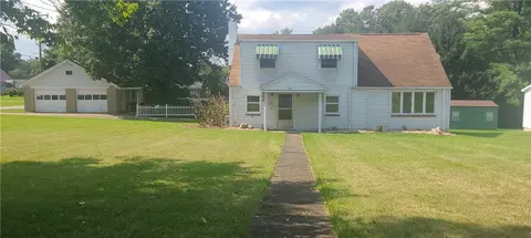 2503 Hemlock St, Natrona Heights, PA 15065