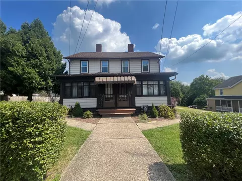 209-211 Old School Rd, Luxor, PA 15662