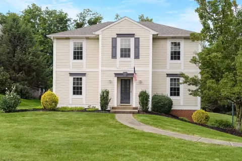102 Bayberry Ln, Cranberry Township, PA 16066
