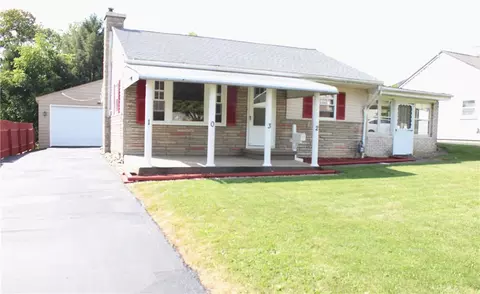 1032 Aetna Dr, Ellwood City, PA 16117