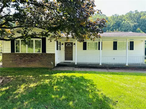 155 Sleepy Hollow Rd, Greensburg, PA 15601