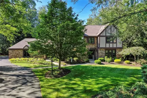 2505 Foxbriar Ct, Wexford, PA 15090